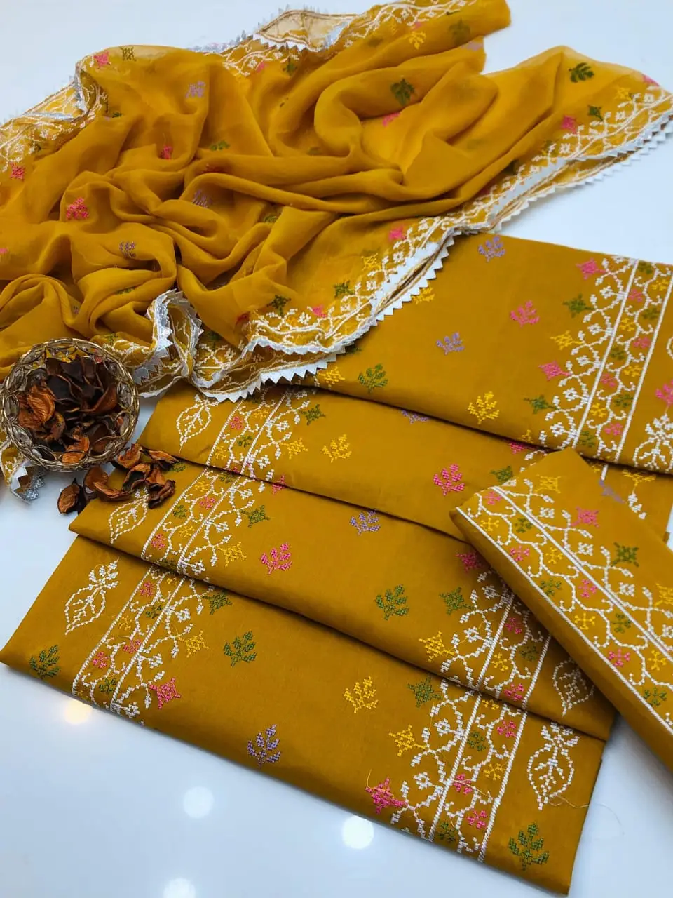 3 Pcs Women's Unstitched Embroidered Suit