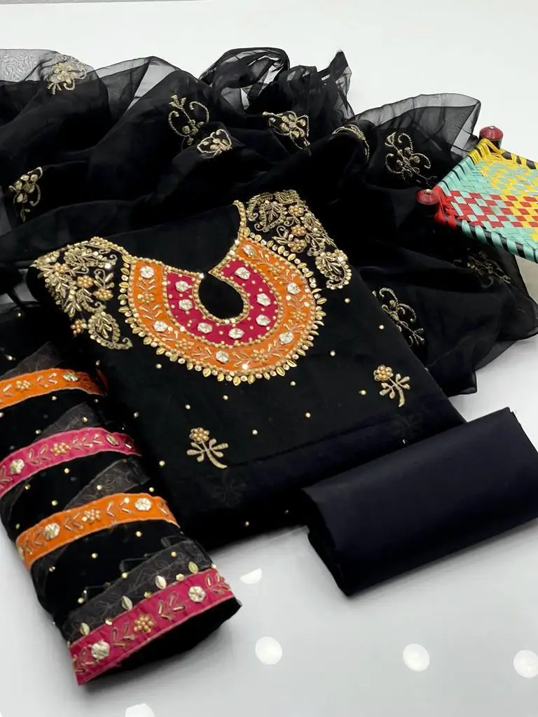 3 Pcs Women's Unstitched Embroidered Suit