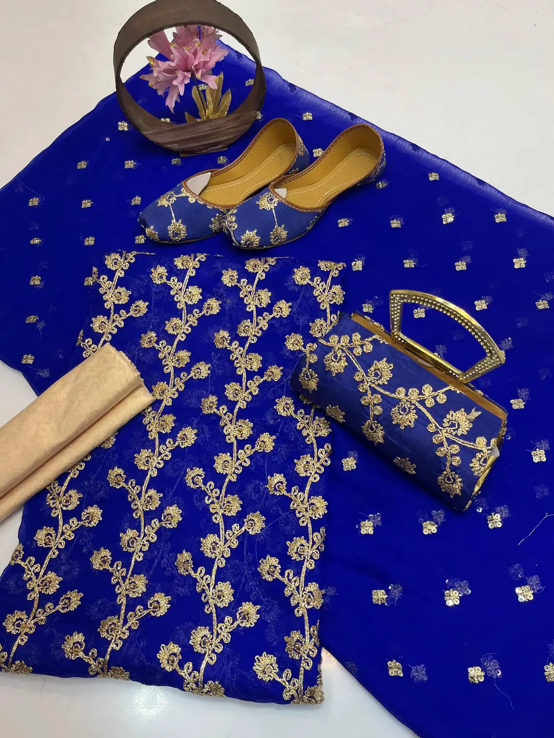 3 Pcs Women's Unstitched Embroidered Suit