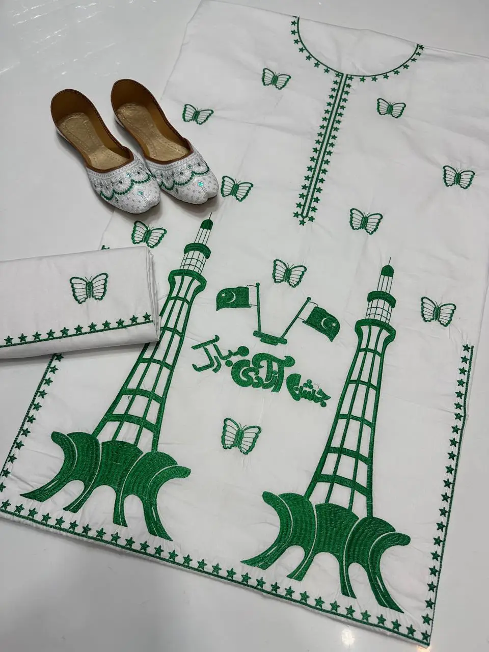 2 Pcs Women's Unstitched Embroidered Suit