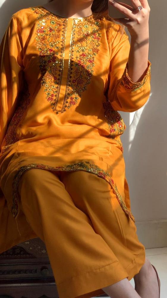 Women's Golden Linen Embroidered Suit Set Medium