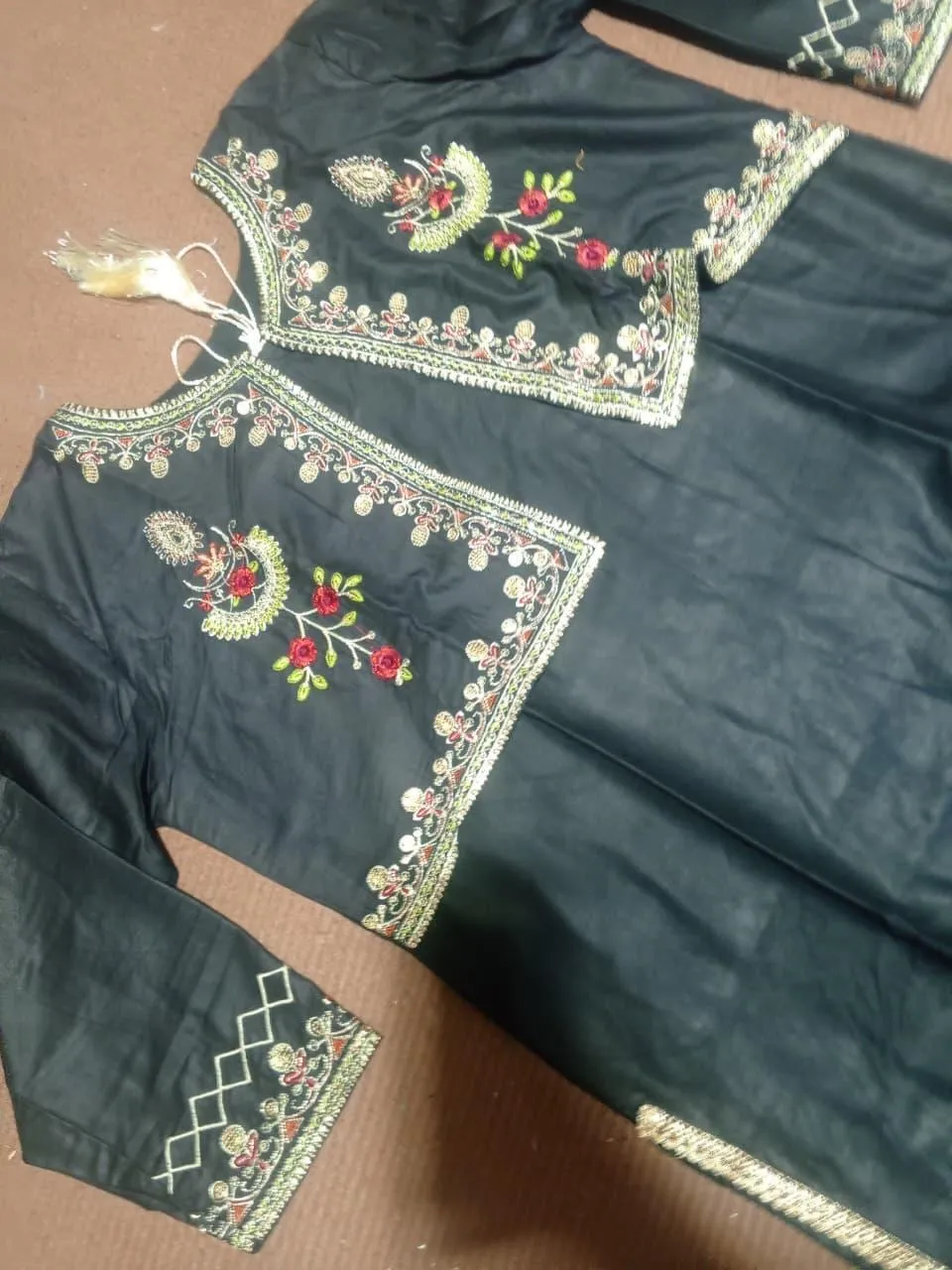 2 Pcs Women's Stitched Linen Embroidered Shirt And Trouser