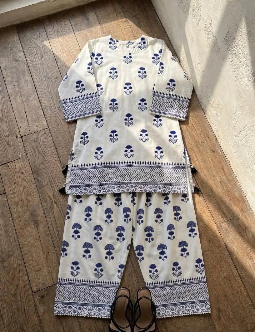 2 Pcs Women's Stitched Grip Printed Shirt And Trouser