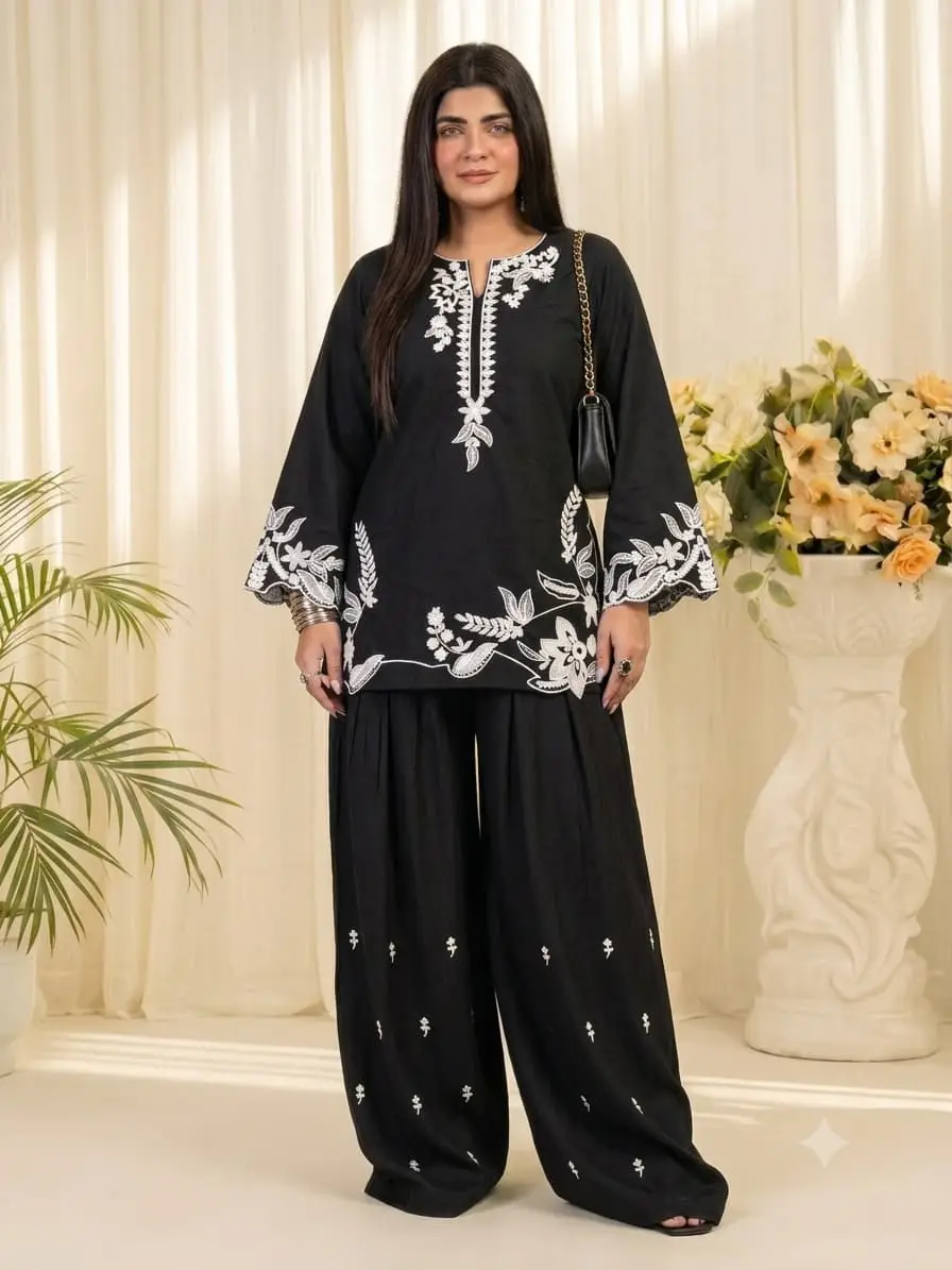 3 Pcs Women's Stitched Lawn Embroidered Suit