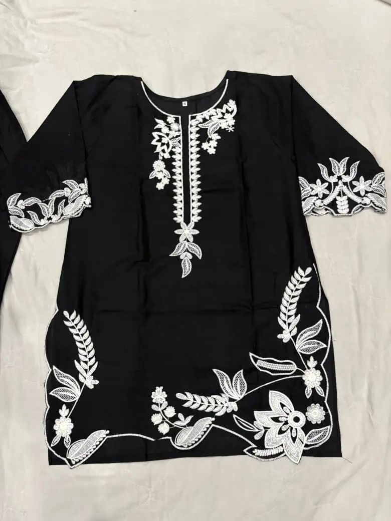 3 Pcs Women's Stitched Lawn Embroidered Suit