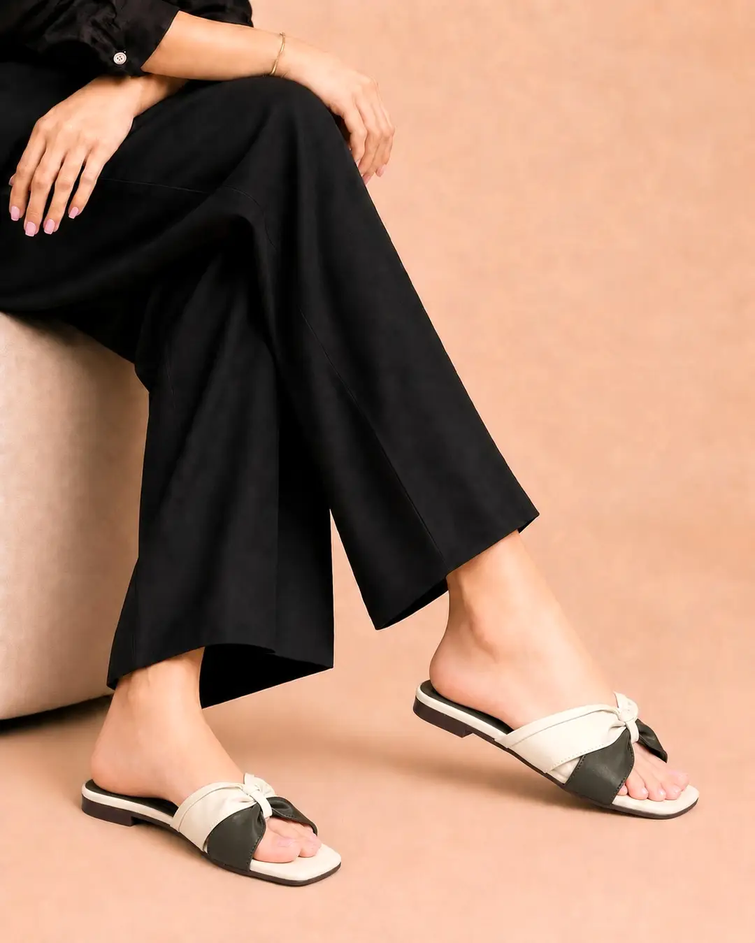 Women's Dual Tone Knot Flat Sandals - 079 - Green & White