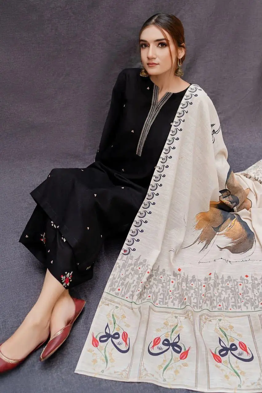 3 Pcs Women's Unstitched Embroidered Suit
