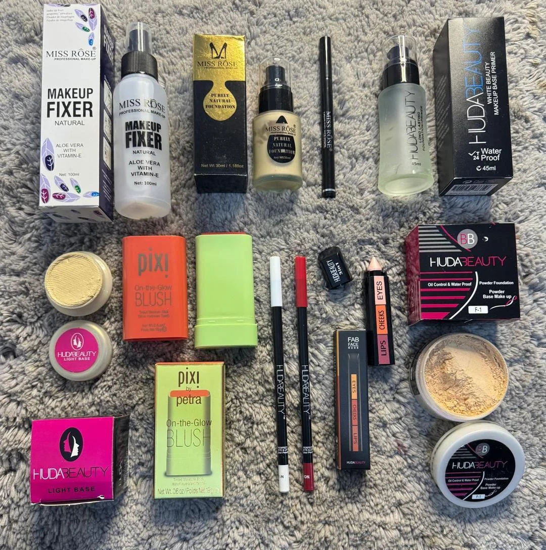 10 in 1 Makeup Deal - Complete Beauty Essentials Set with 9 Pcs