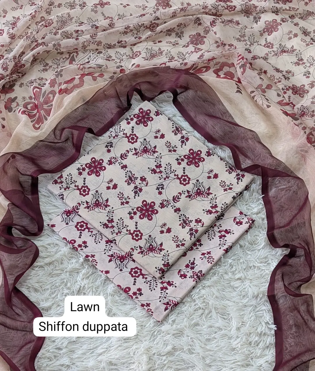 3 Pcs Women's Unstitched Printed Suit