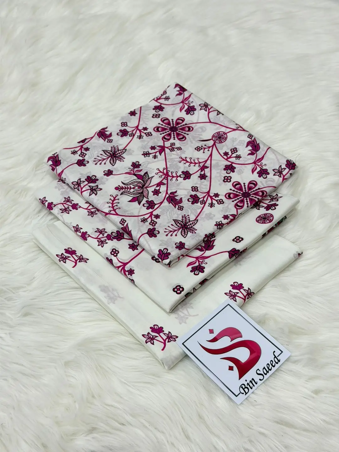 3 Pcs Women's Unstitched Printed Suit