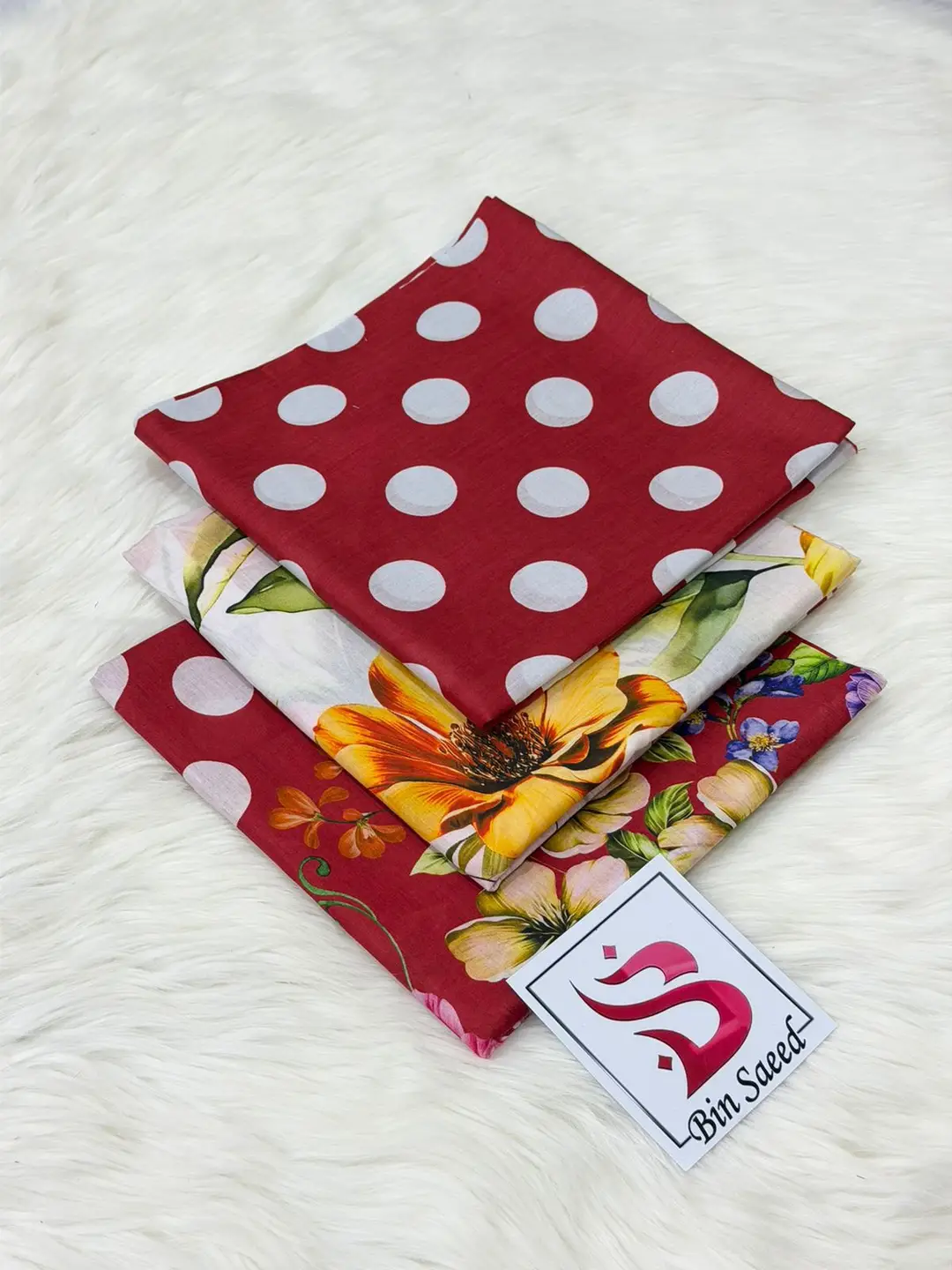 3 Pcs Women's Unstitched Printed Suit