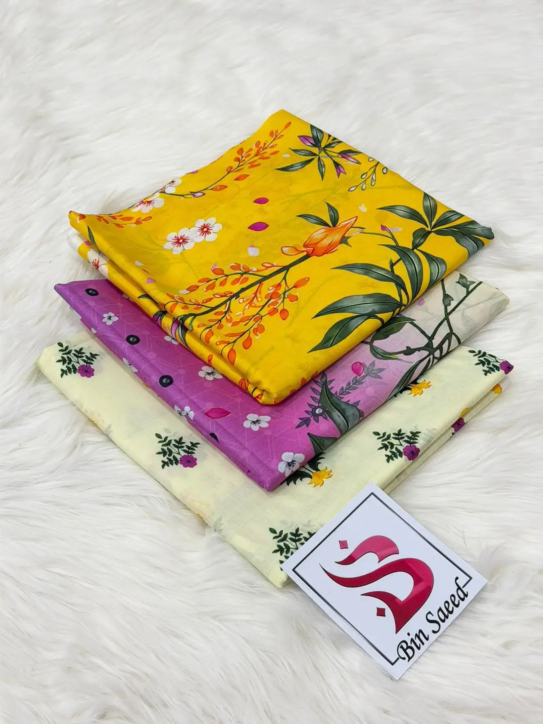3 Pcs Women's Unstitched Printed Suit