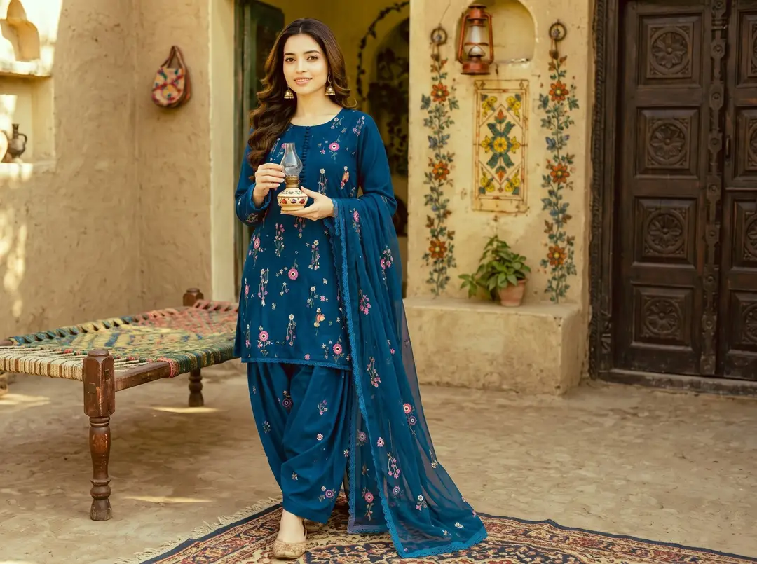 3 Pcs Women's Unstitched Embroidered Suit