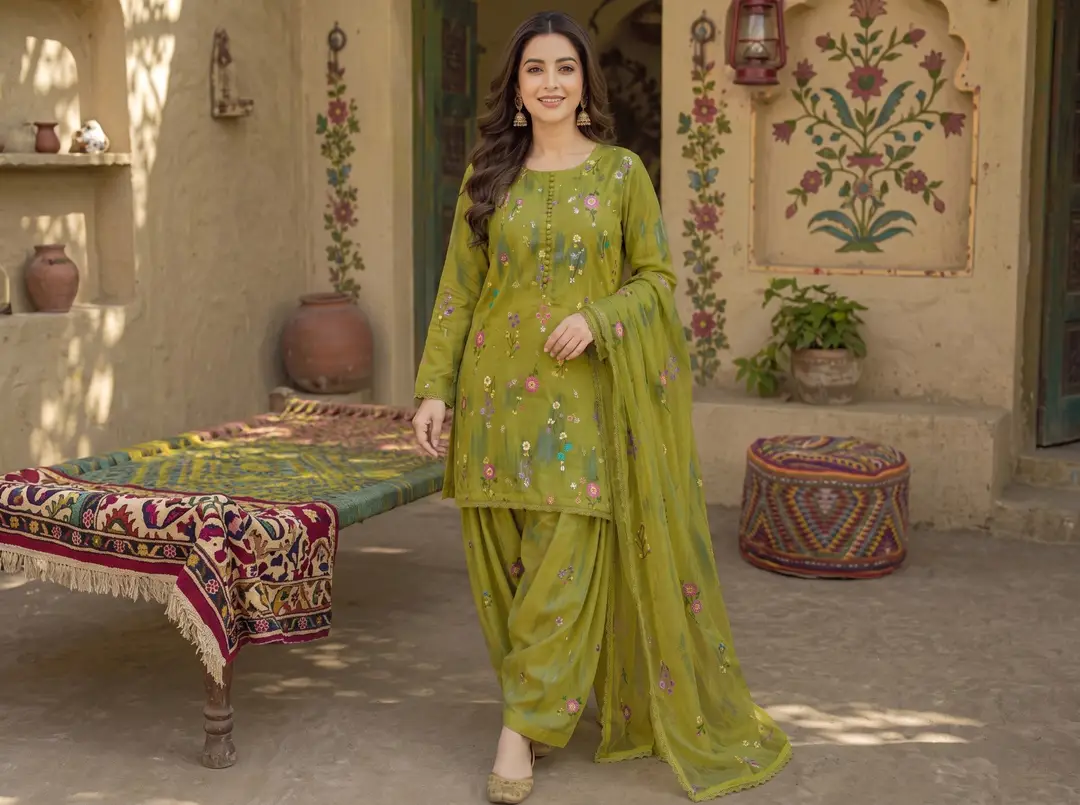 3 Pcs Women's Unstitched Embroidered Suit