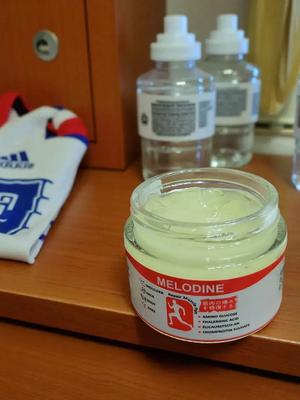 Melodine Japanese Soothing Massage Gel for Joint Pain Relief thumbnail 2