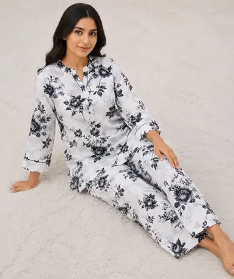 2 Pcs Women's Unstitched 3-D Block Printed Suit
