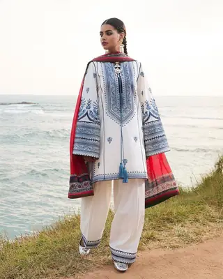 3 Pcs Women's Unstitched Embroidered Suit