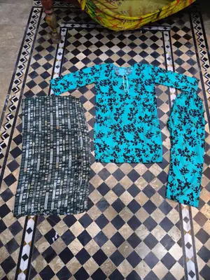 3 Pcs Women's Stitched Cotton Lawn Printed Suit thumbnail 3