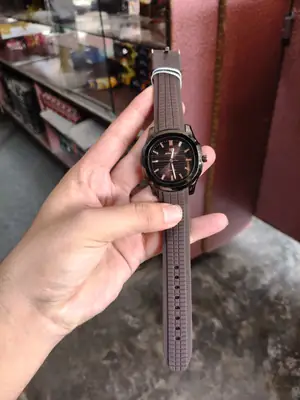 Men's Modern Stylish Look Watch thumbnail 3