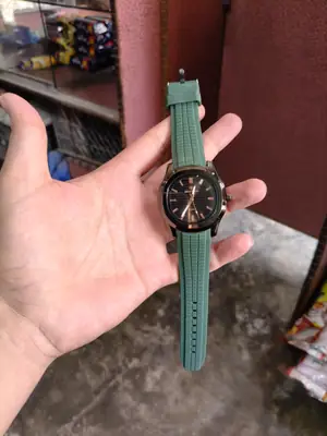 Men's Modern Stylish Look Watch thumbnail 3