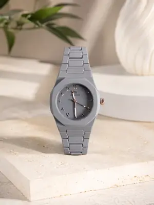 Men's Comfortable Daily Wear Watch thumbnail 2