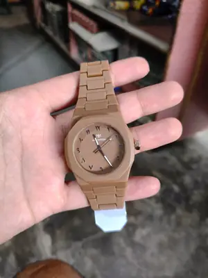 Men's Comfortable Daily Wear Watch thumbnail 2