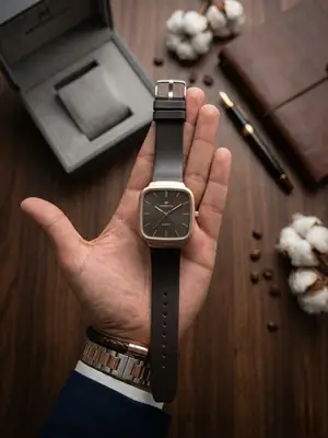 Men's Comfortable Daily Wear Watch thumbnail 2