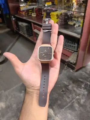 Men's Comfortable Daily Wear Watch thumbnail 3