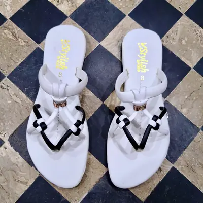 Stylish New Fancy Women's Slippers High Quality  thumbnail 5