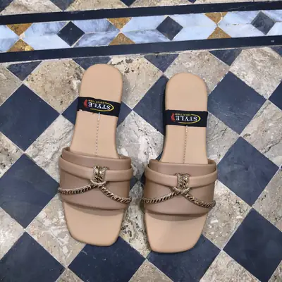 Stylish New Fancy Women's Slippers High Quality  thumbnail 5