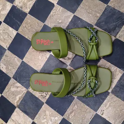 Stylish New Fancy Women's Slippers High Quality  thumbnail 5