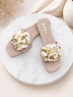 Stylish New Flower Design Women's Fancy Slippers