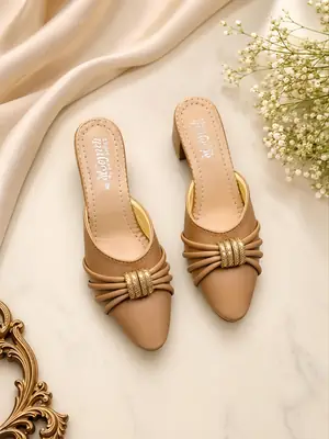 Stylish Women's Fancy Flats Available In 5 Size