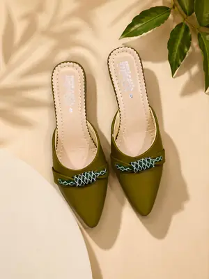 Stylish Women's Fancy Flats Available In 5 Size