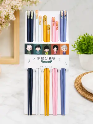 5 Pairs Wooden Fancy Chopsticks Set thumbnail 2