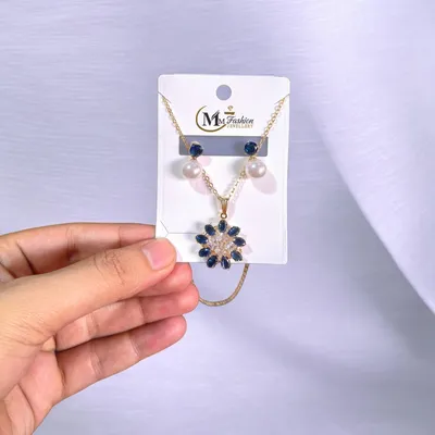 Gold Plated Crystal Pendant Set for Women Modern Design thumbnail 3