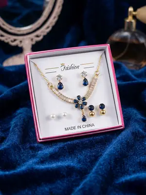 Funky Gold Plated Crystal Necklace Set thumbnail 2