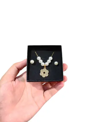 Modern Design Gold Plated Crystal Pendant Set thumbnail 3