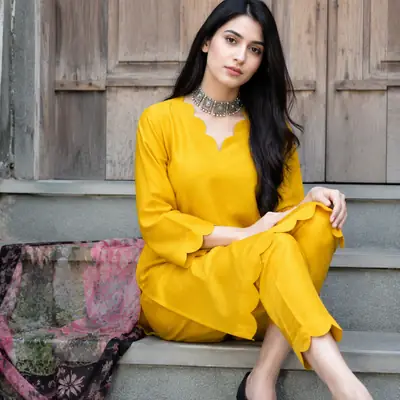2 Pcs Women's Unstitched Plain Suit