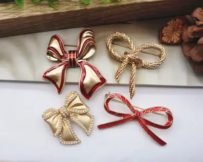 Bow Brooches Red Gold Pearl Ribbon 4 Styles