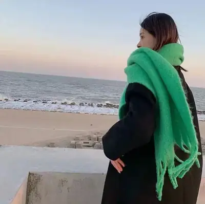 Women Winter Wool Scarf Green Tassel Shawl