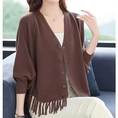 Women Loose V-neck Knitted Cardigan Off-white Winter