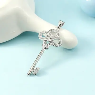 Summer Lace Key Lock Pendant Necklace for Women