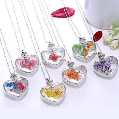 Heart-Shaped Dried Flower Necklace for Women