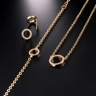 Gold Toned 4-Piece Jewelry Set for Pakistani Women