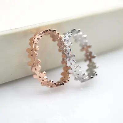 Rose Gold Flower Ring Set for Women Lightweight Daily Wear