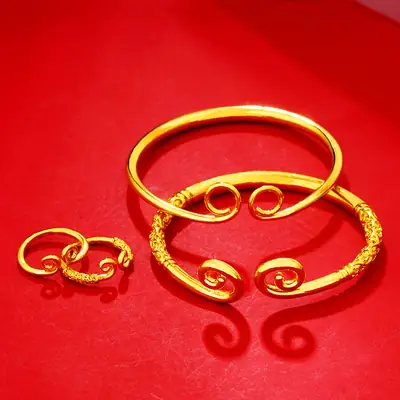Gold Swirl Bangles & Rings Set for Pakistani Women