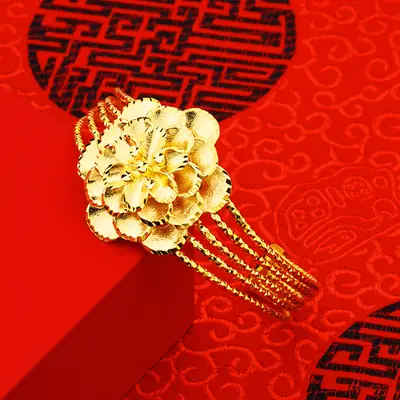 Gold Plated Petal Bracelet for Women Wedding Party Wear