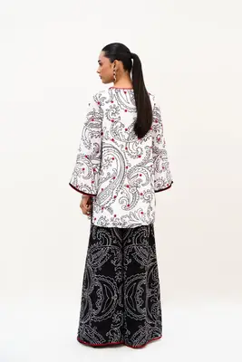 3 Pcs Women's Stitched Lawn Printed Suit thumbnail 2