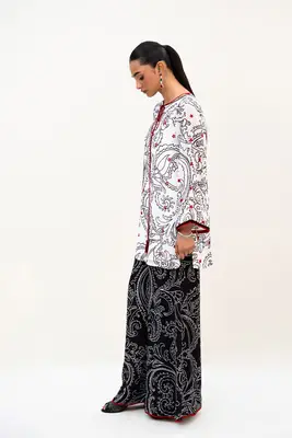 3 Pcs Women's Stitched Lawn Printed Suit thumbnail 4